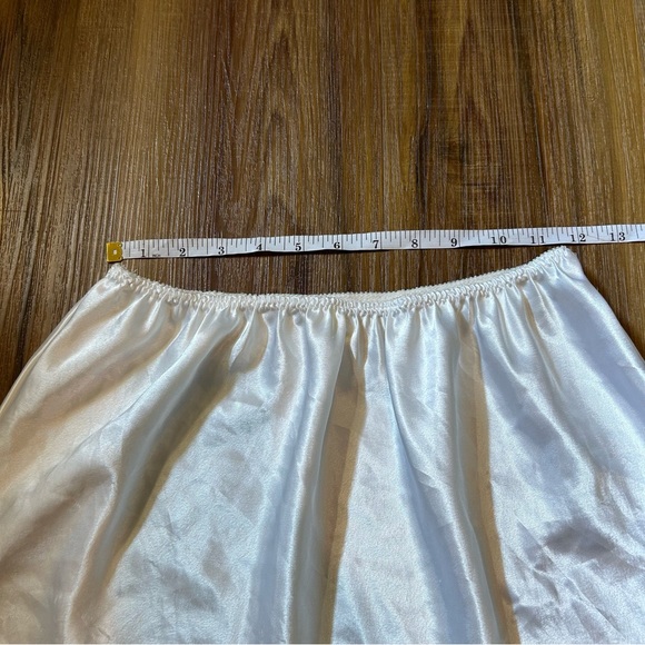 Victoria’s Secret white slip skirt size large 90s gold label - Picture 4 of 5